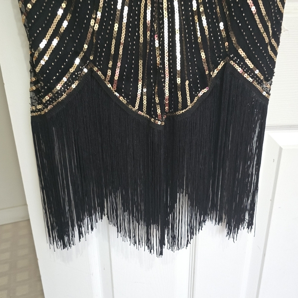 Dress - Picture 4 of 8